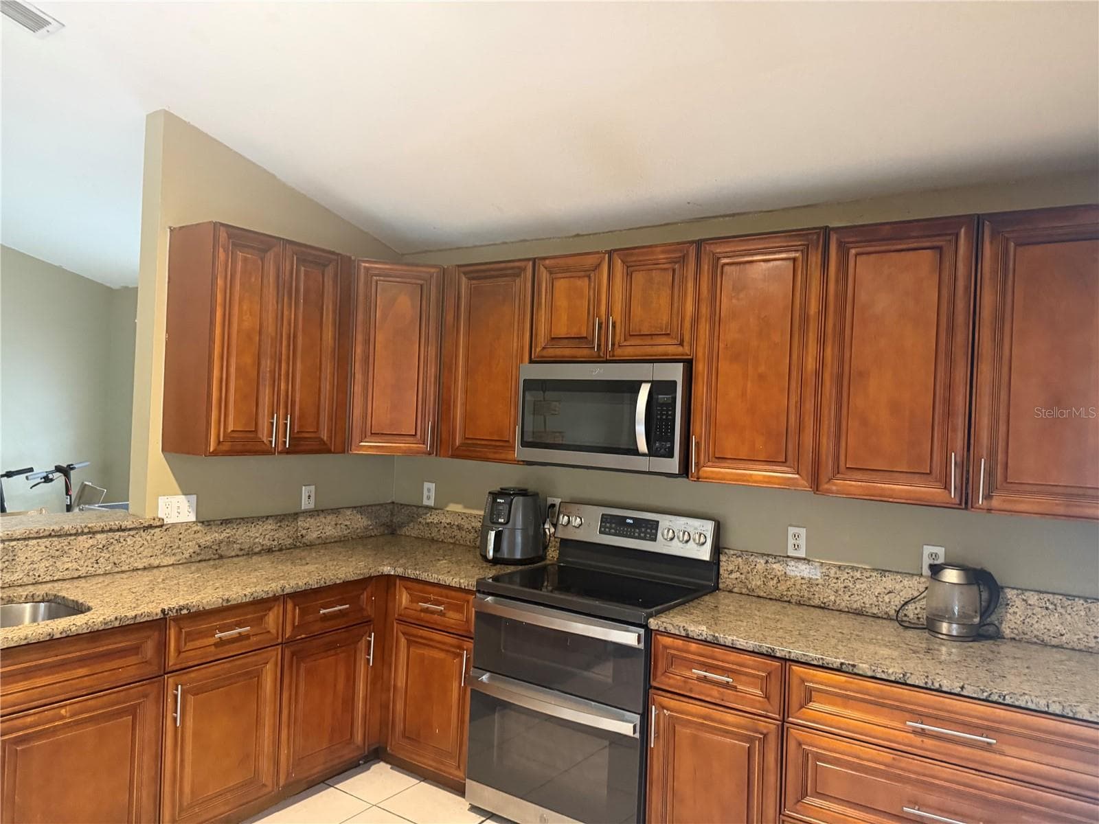 KITCHEN - 7912 ANTIBES CT, ORLANDO
