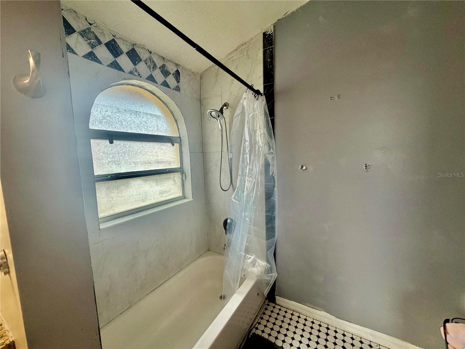 MASTER BATH - 7912 ANTIBES CT, ORLANDO
