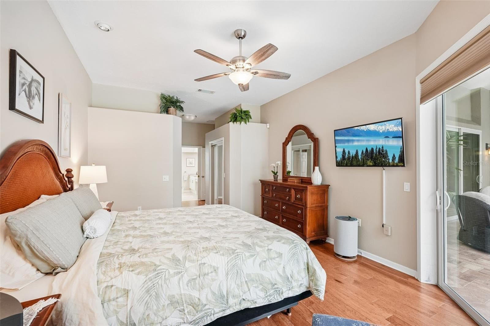 Single Family Residence at 444 FIELDSTONE DR, VENICE, photo 18 of 65
