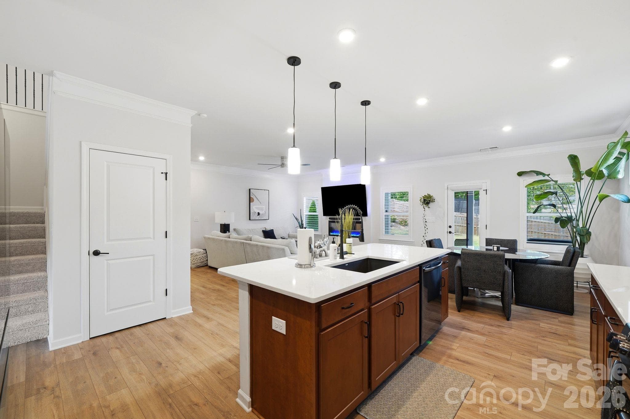 Single Family Residence at 6109 Sunspear Lane, Charlotte, photo 10 of 45