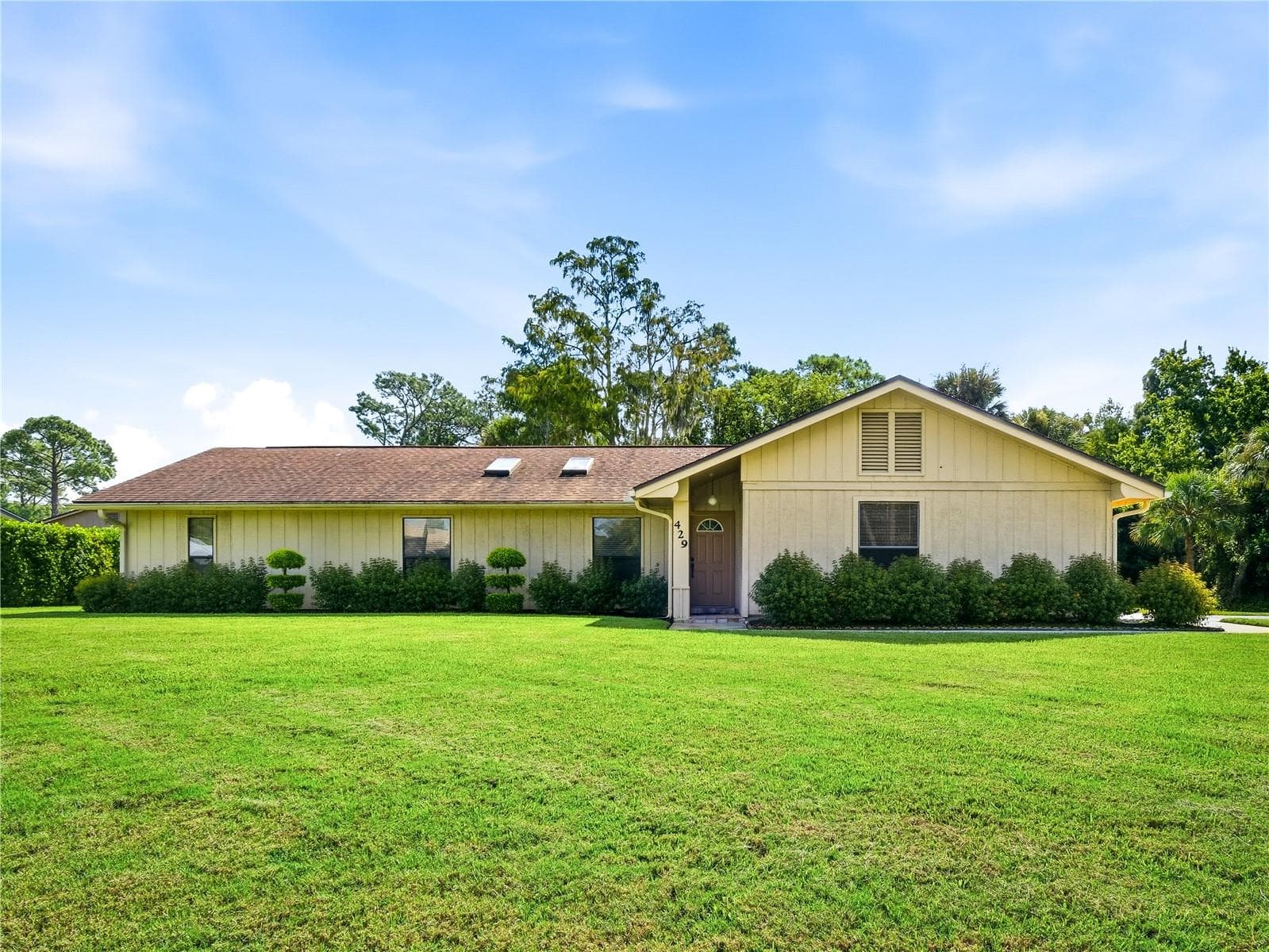 429 SWEET BAY AVE