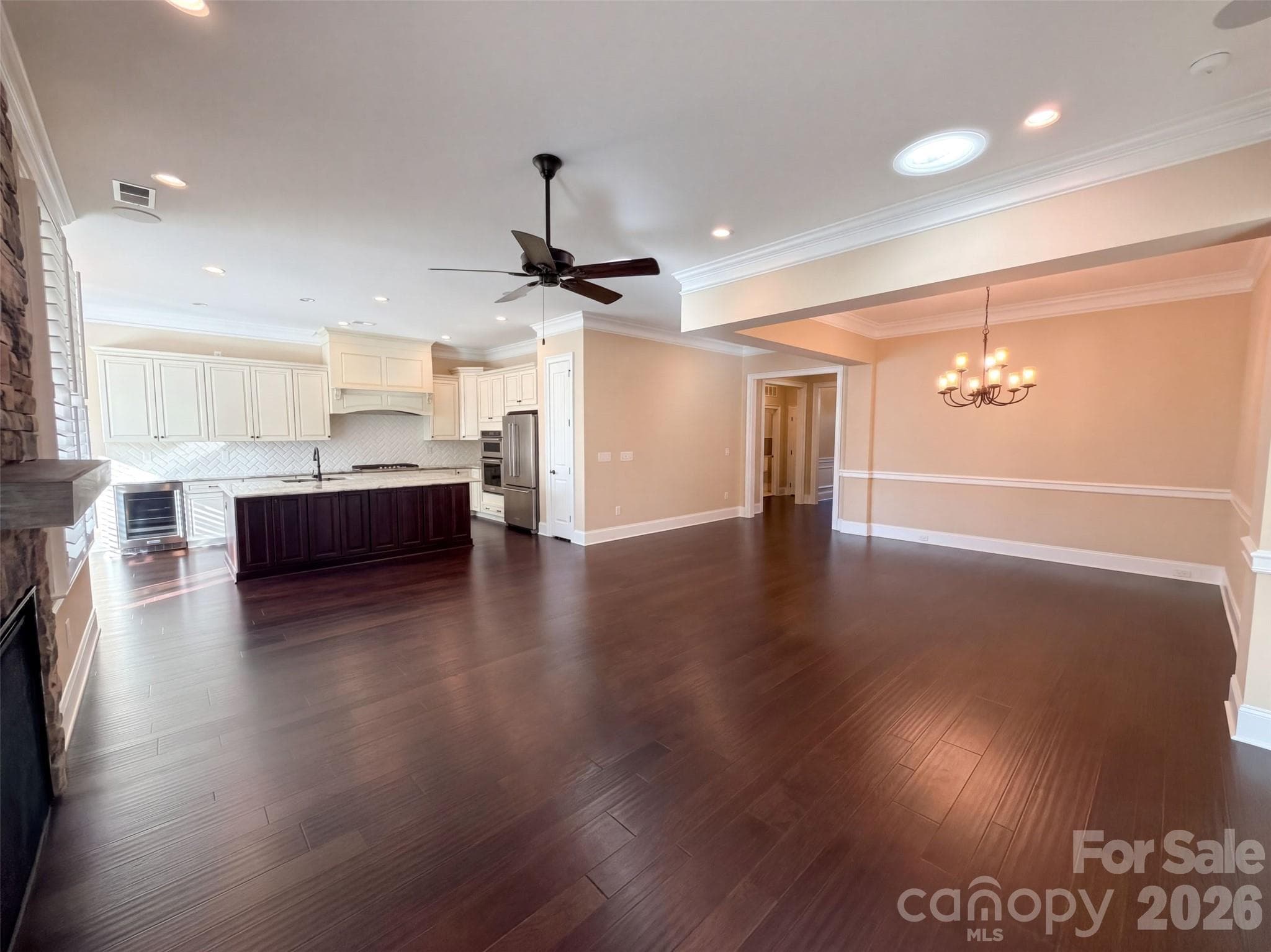 Single Family Residence at 14629 Glen Valley Court, Charlotte, photo 8 of 31