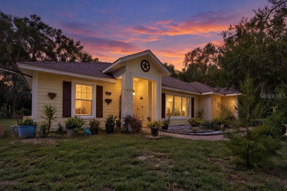 Single Family Residence at 8708 E GALATIA LN, FLORAL CITY