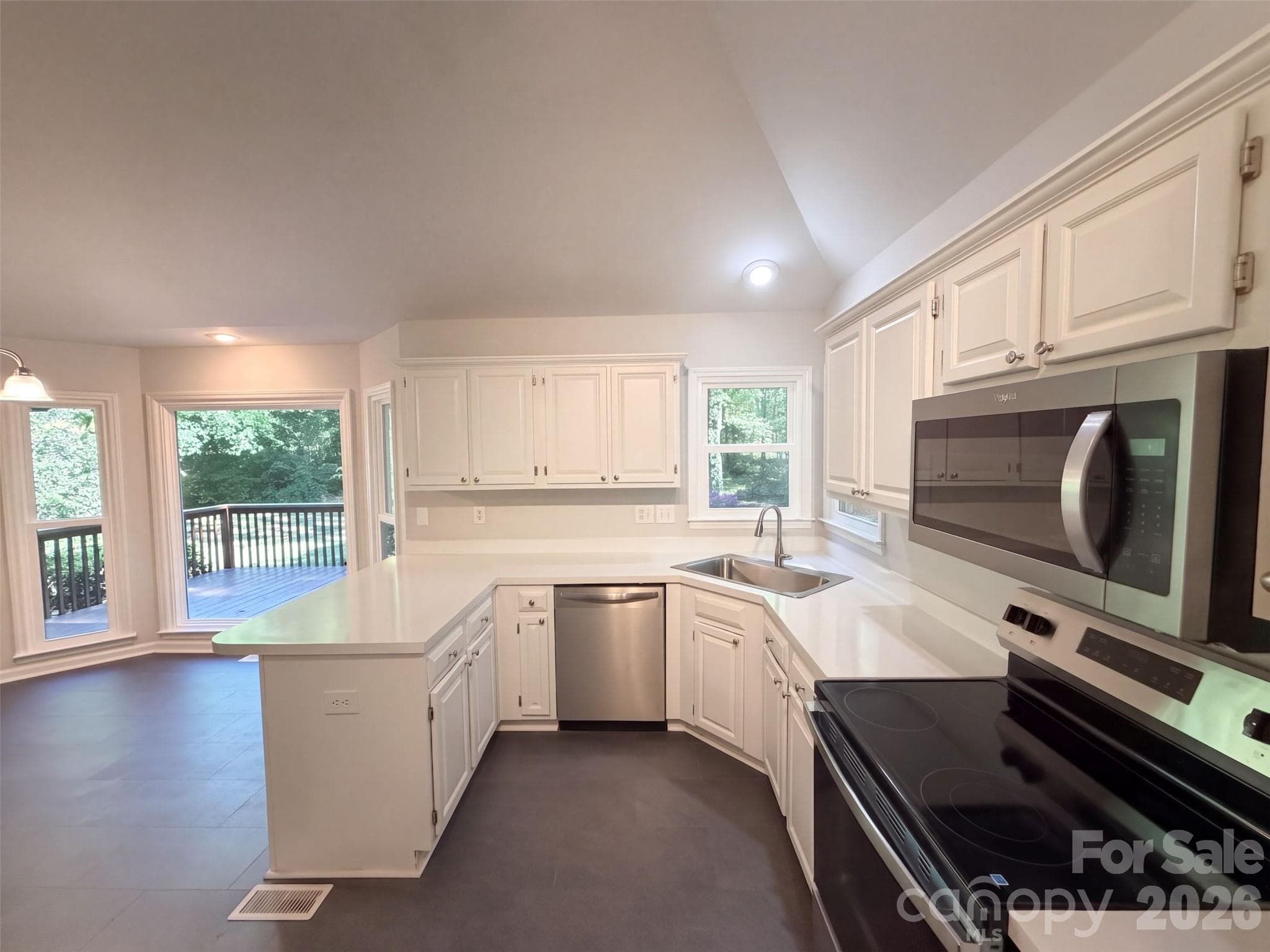 Single Family Residence at 1104 Thoroughbred Place NW, Concord, photo 2 of 17