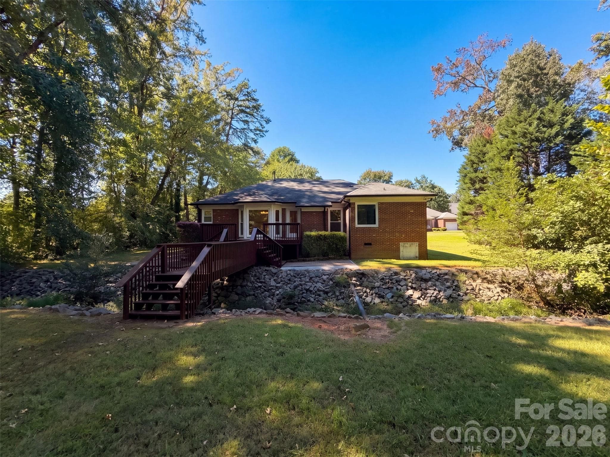 Single Family Residence at 1104 Thoroughbred Place NW, Concord, photo 5 of 17