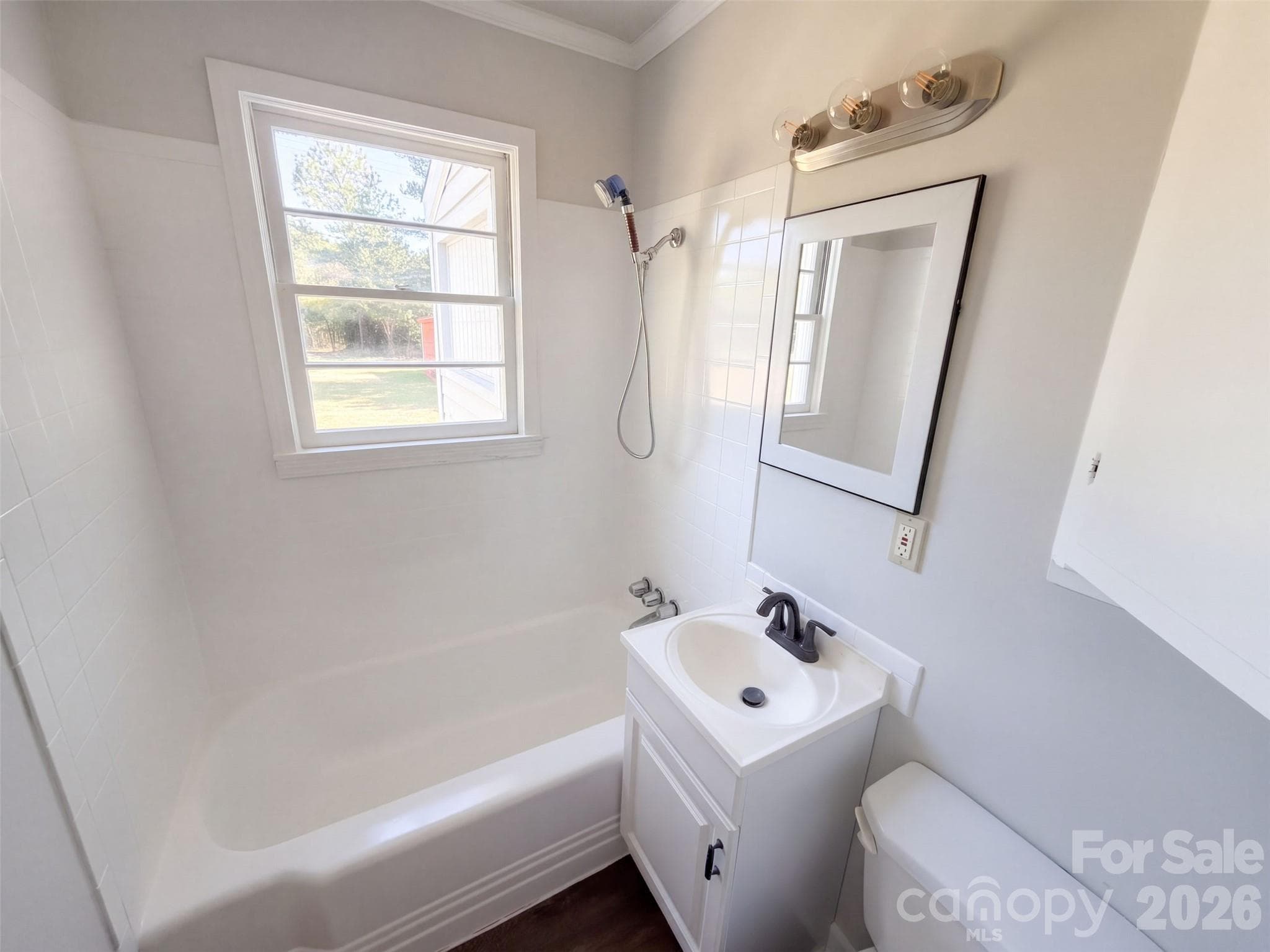 Single Family Residence at 521 Grace Avenue, Lancaster, photo 11 of 13