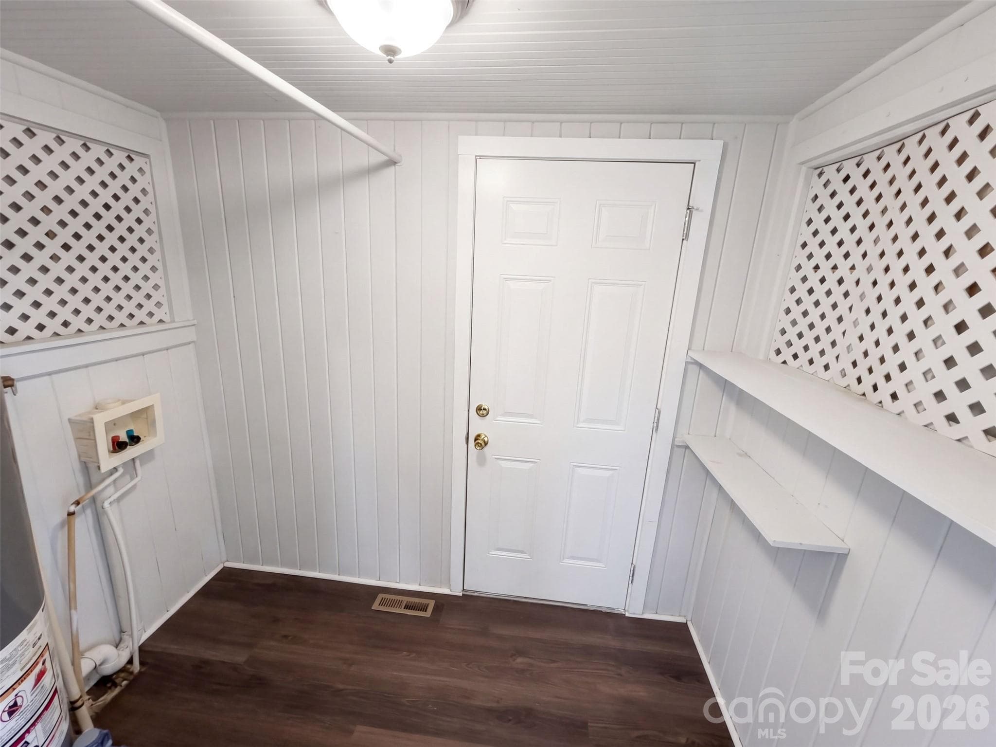 Single Family Residence at 521 Grace Avenue, Lancaster, photo 12 of 13