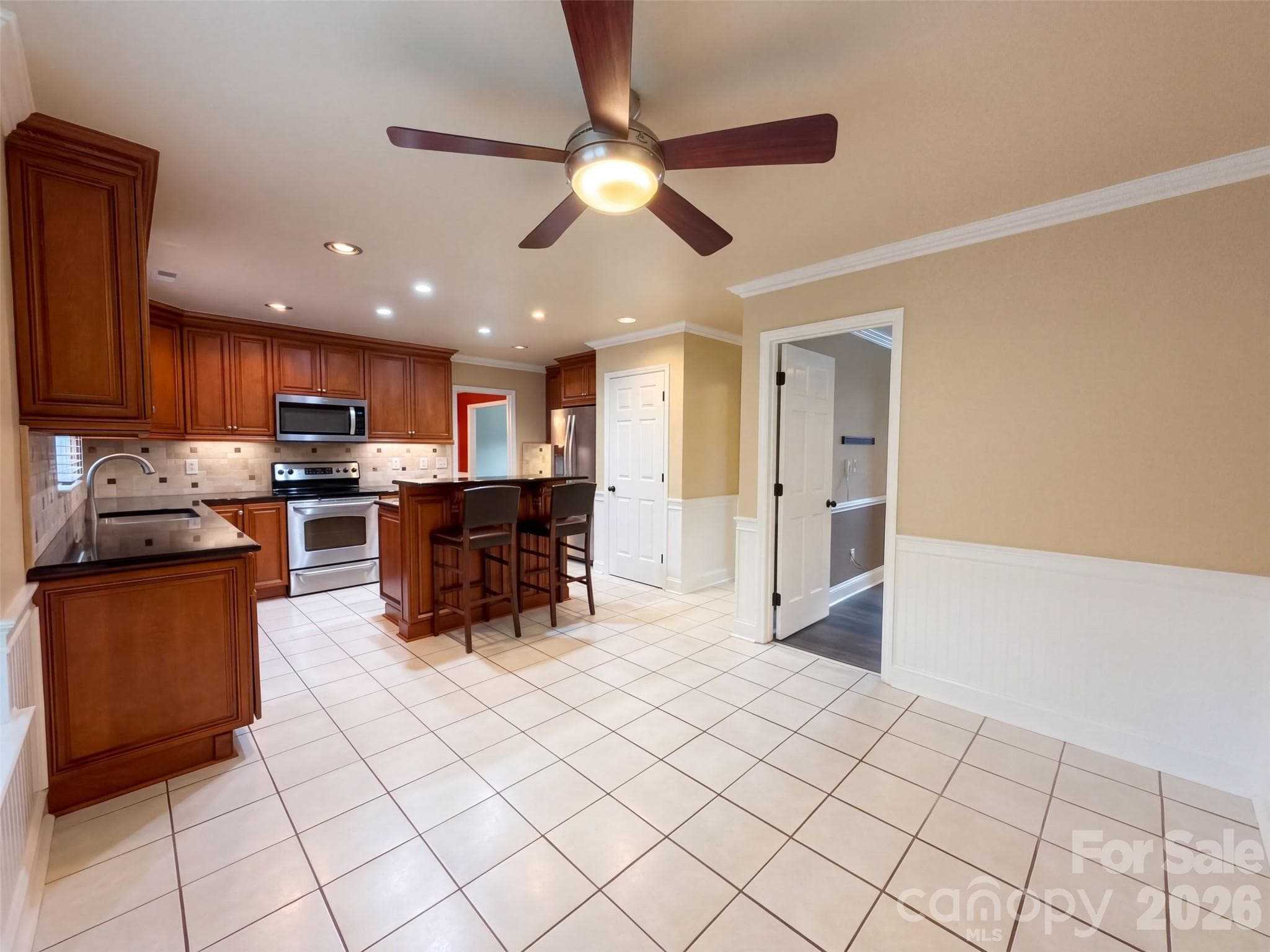 Single Family Residence at 201 Wainsley Place, Matthews, photo 6 of 28
