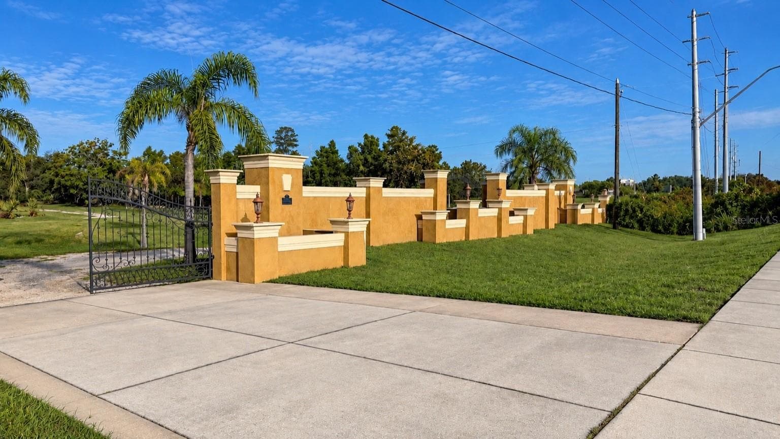 Single Family Residence at 4200 & 4210 S HIAWASSEE RD, ORLANDO, photo 6 of 57