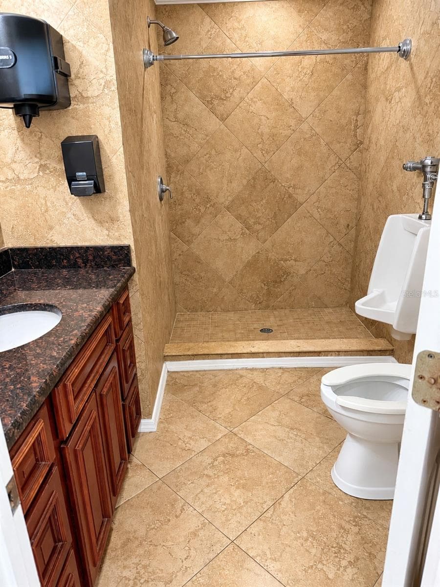 Single Family Residence at 4200 & 4210 S HIAWASSEE RD, ORLANDO, photo 34 of 57