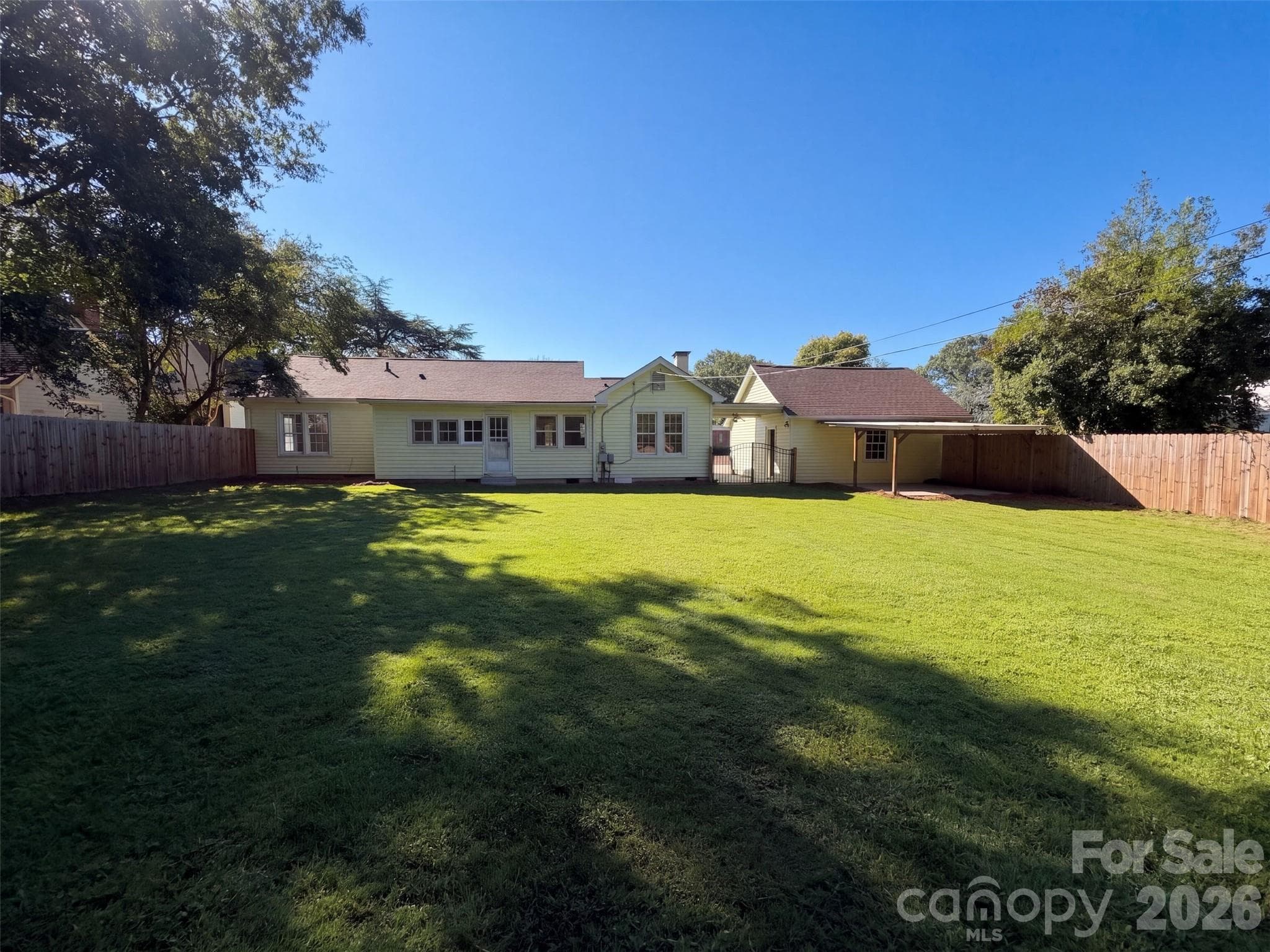 Single Family Residence at 208 Pressly Street, Clover, photo 5 of 15