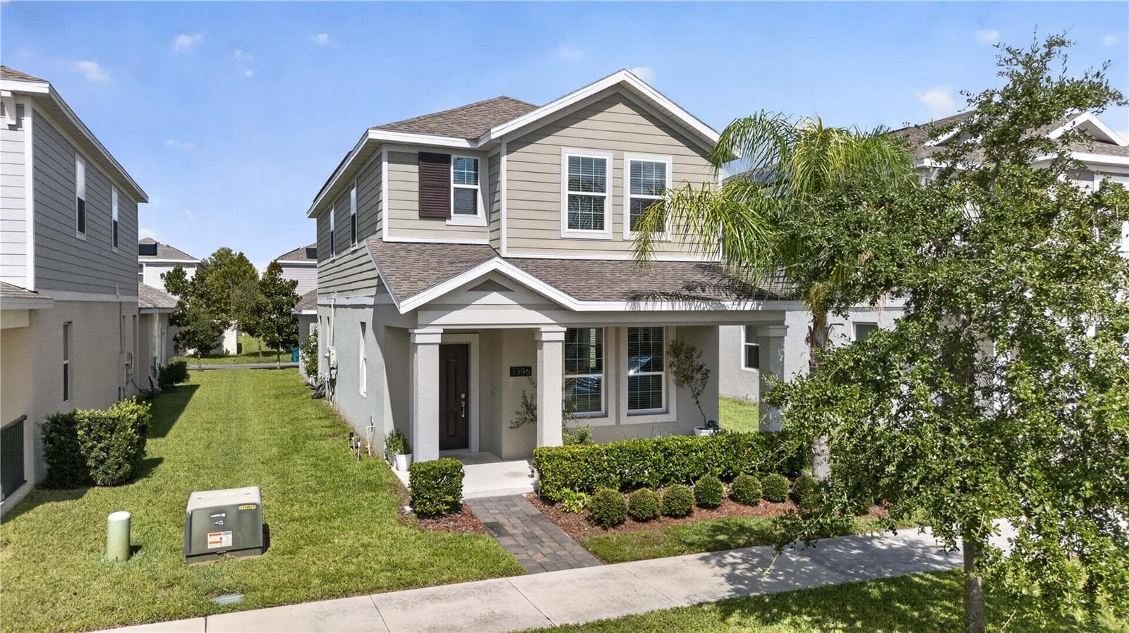 1396 ROXY LN