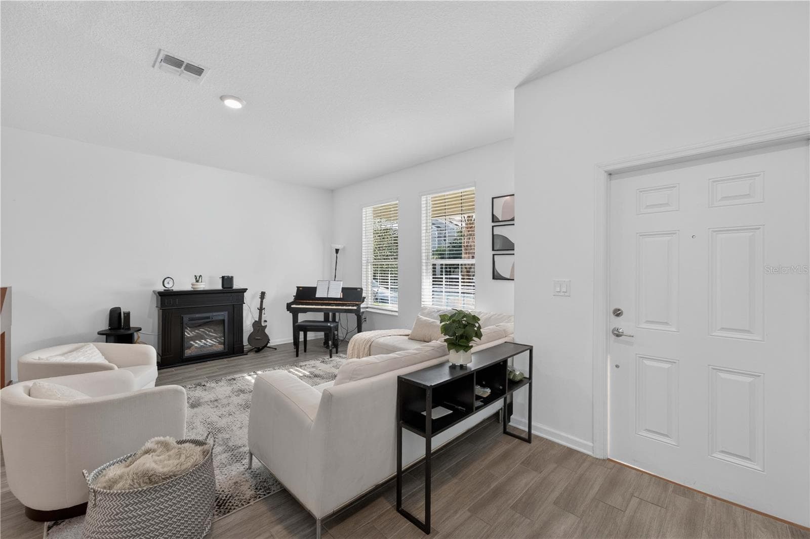 Single Family Residence at 1396 ROXY LN, WINTER GARDEN, photo 17 of 59
