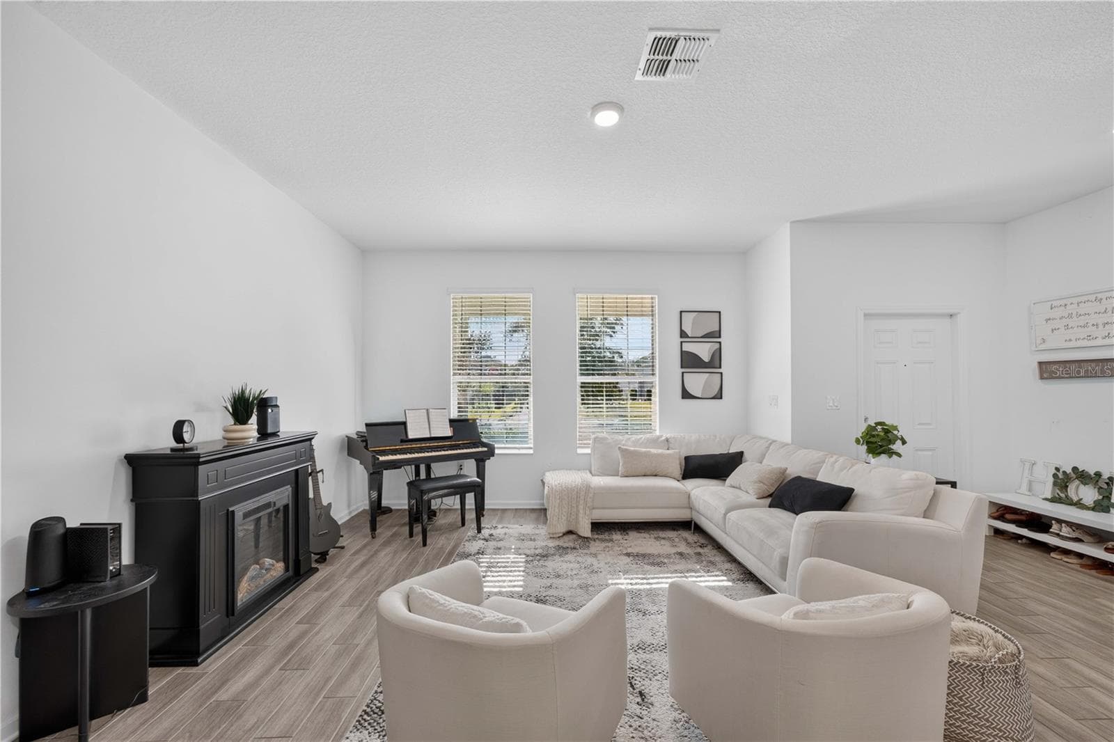 Single Family Residence at 1396 ROXY LN, WINTER GARDEN, photo 21 of 59