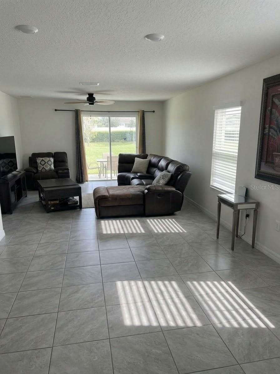 Open living and dining area - 5058 GRANITE DUST PL, PALMETTO