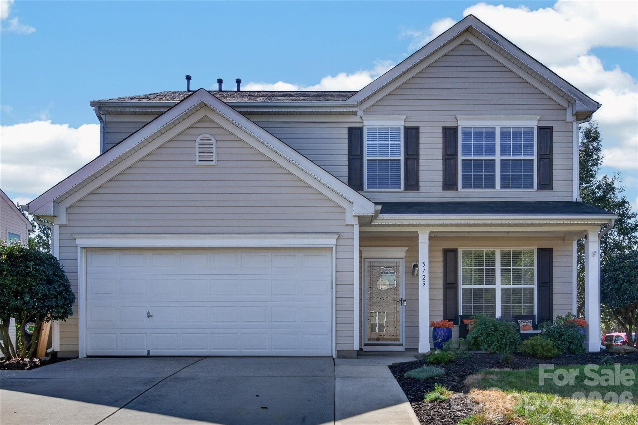 Front of 5725 Lindley Crescent Dr - 5725 Lindley Crescent Drive, Indian Trail