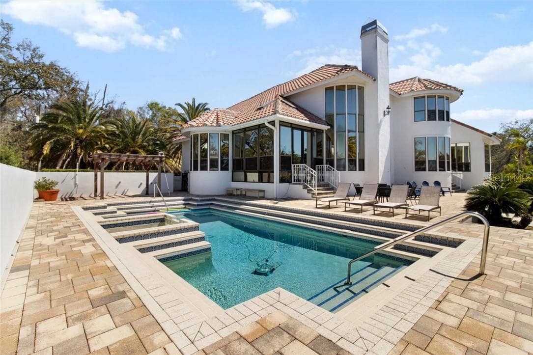 Single Family Residence at 1128 N Circle Drive, Crystal River FL 34429, Crystal River, photo 7 of 52