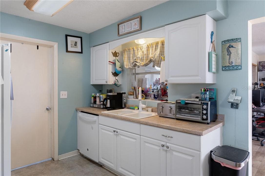 Single Family Residence at 83 S Harrison ST, BEVERLYHILLS FL 34465, Beverly Hills, photo 13 of 37