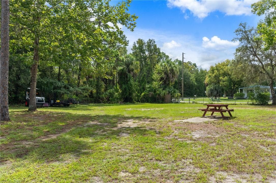Backyard - 3305 S Alabama AVE, HOMOSASSA FL 34448