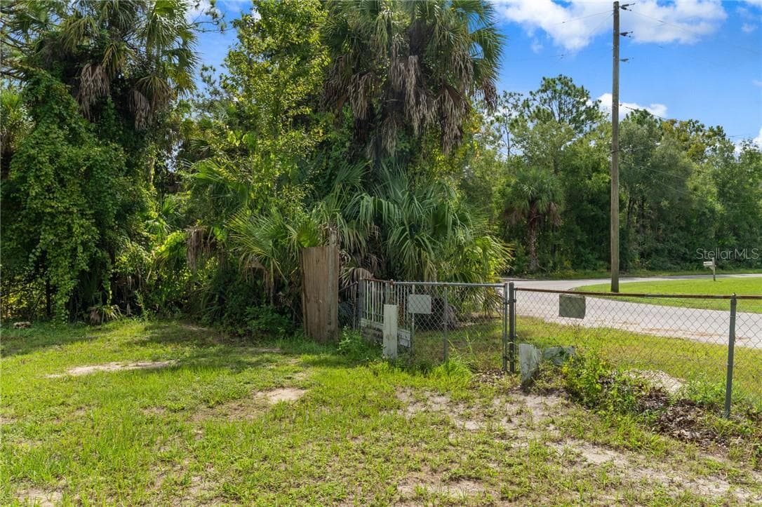 Second entrance - 3305 S Alabama AVE, HOMOSASSA FL 34448