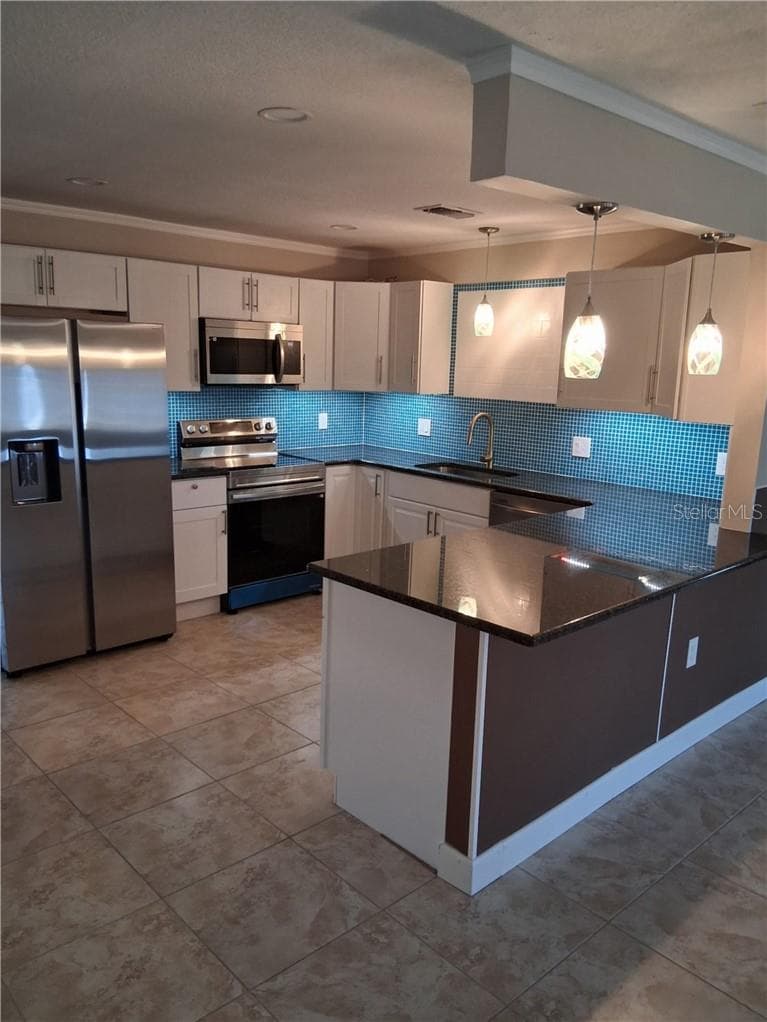 Single Family Residence at 547 NW 9th AVE, CRYSTALRIVER FL 34428, Crystal River, photo 15 of 49