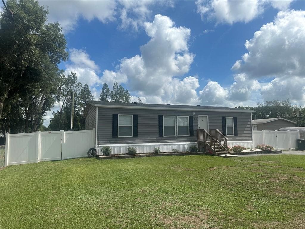 Residential at 7203 W Brady LN, HOMOSASSA FL 34446, photo 3 of 45