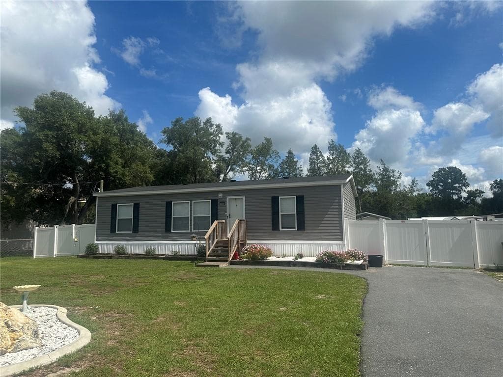 Residential at 7203 W Brady LN, HOMOSASSA FL 34446, photo 4 of 45