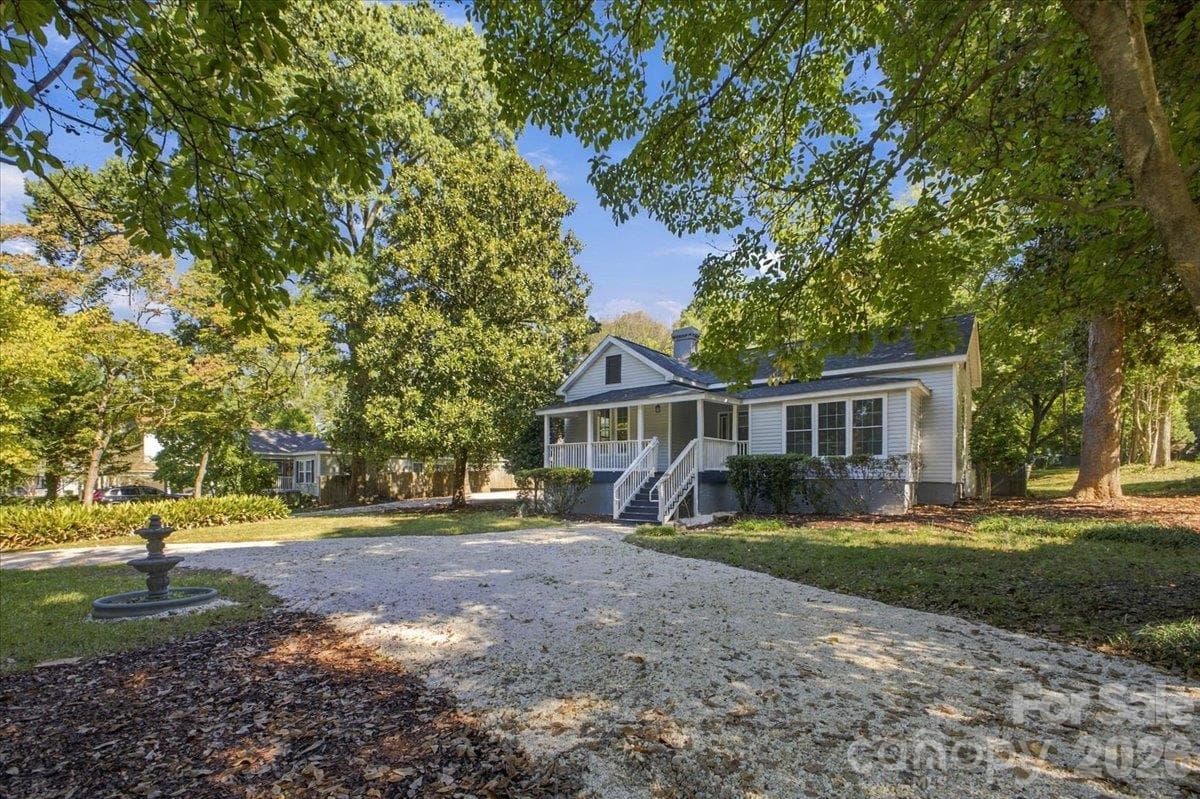 Single Family Residence at 315 Confederate Street, Fort Mill, photo 6 of 42