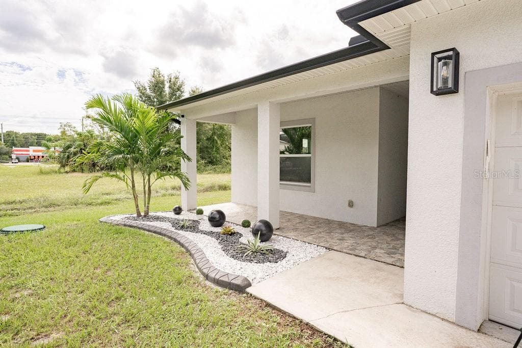 Single Family Residence at 1846 KNIGHT AVE, ORLANDO, photo 5 of 62