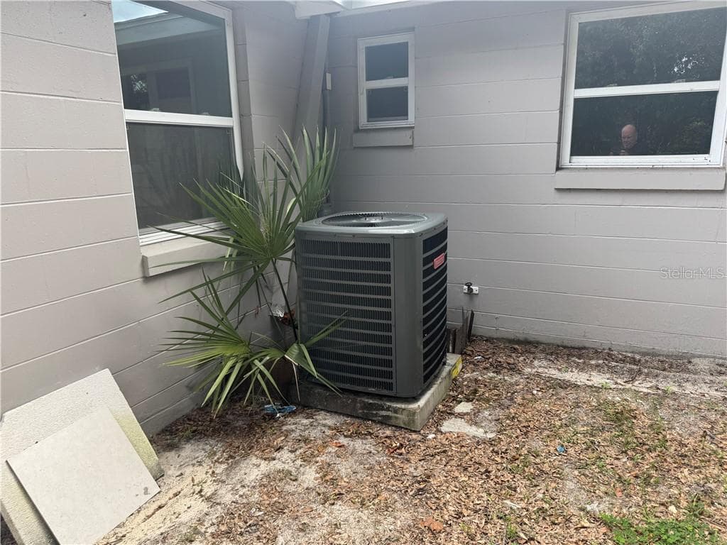 Single Family Residence at 3851 SW 147th Lane Road, OCALA FL 34473, Ocala, photo 7 of 31