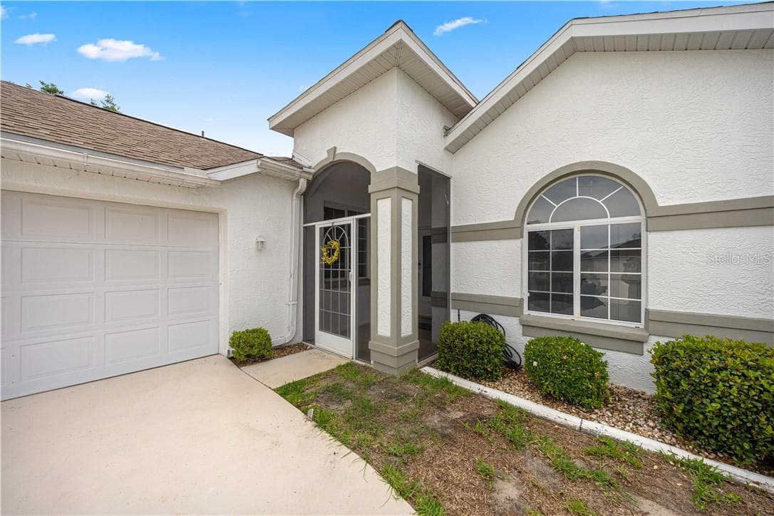 View of Screen Doorway - 2379 NW 55th Avenue RD, OCALA FL 34482, Ocala