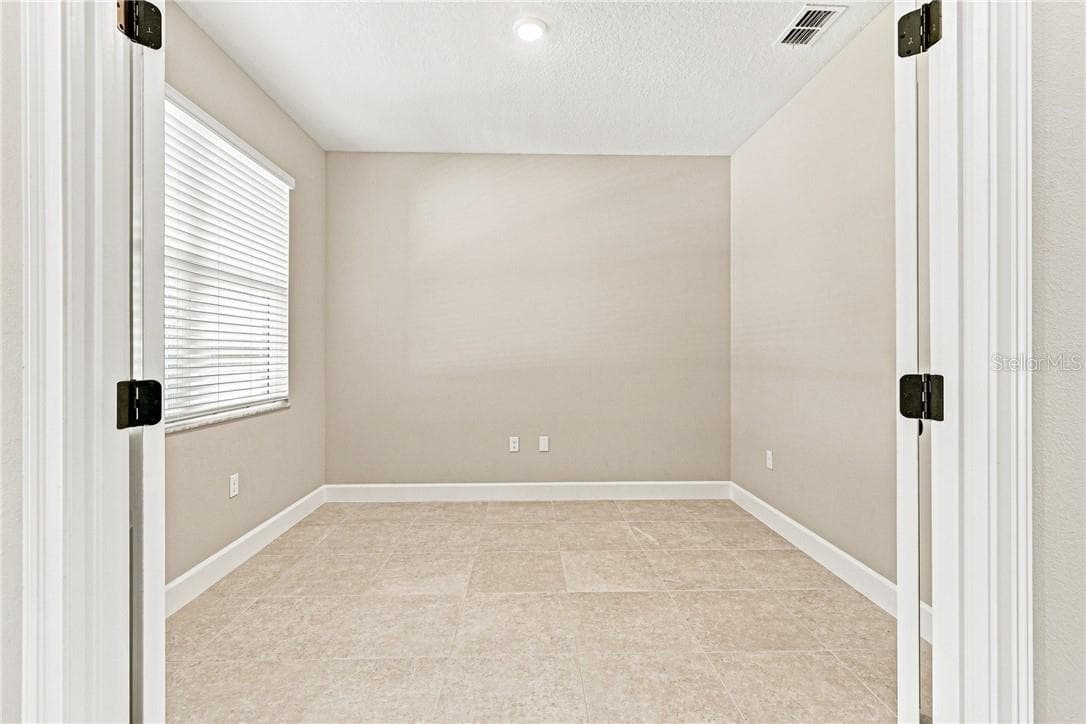 Flex room - 2171 Fallon BLVD NE, PALMBAY FL 32907, Palm Bay