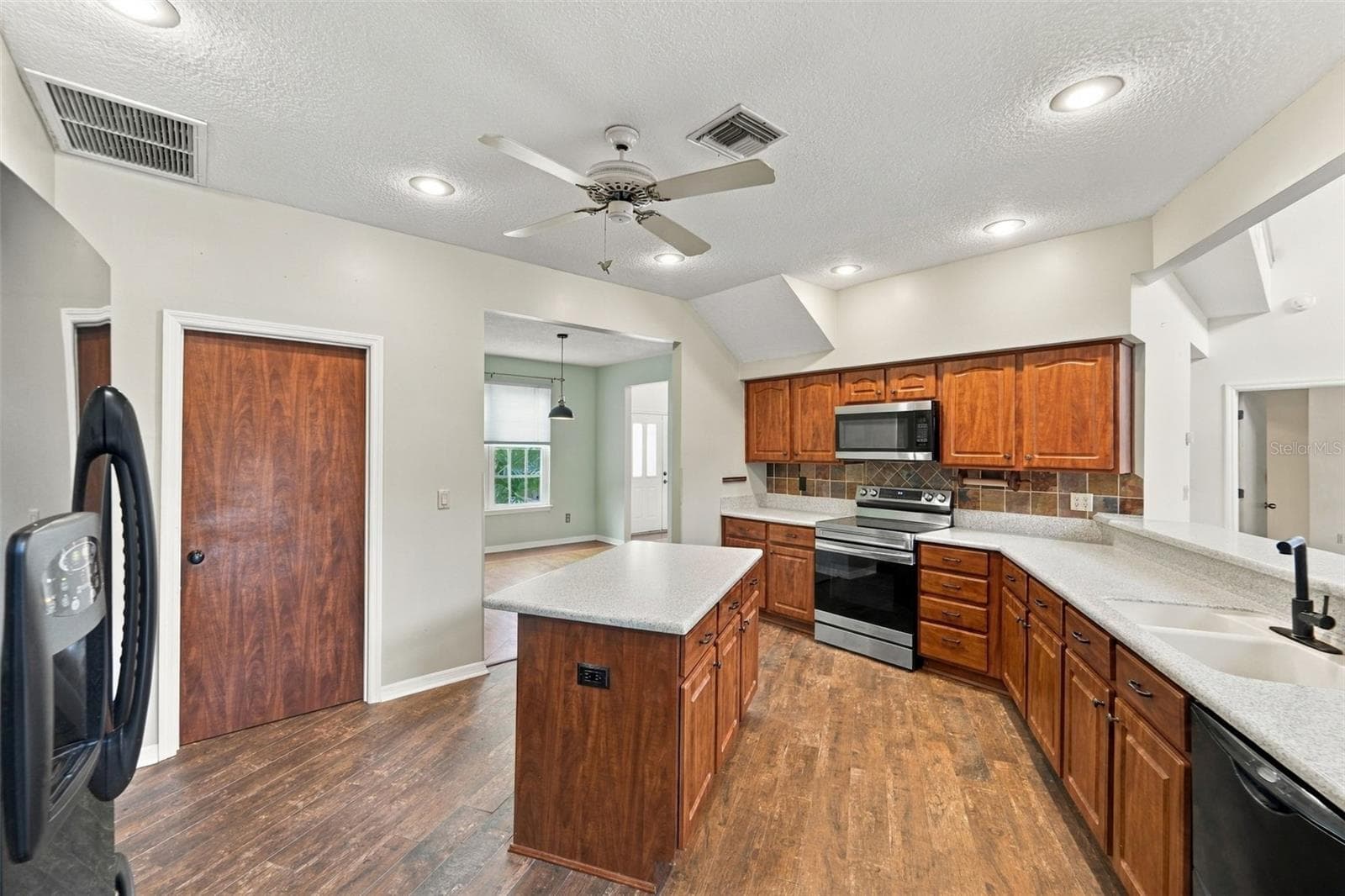 Single Family Residence at 400 PINE TREE RD, LAKE MARY, photo 16 of 50