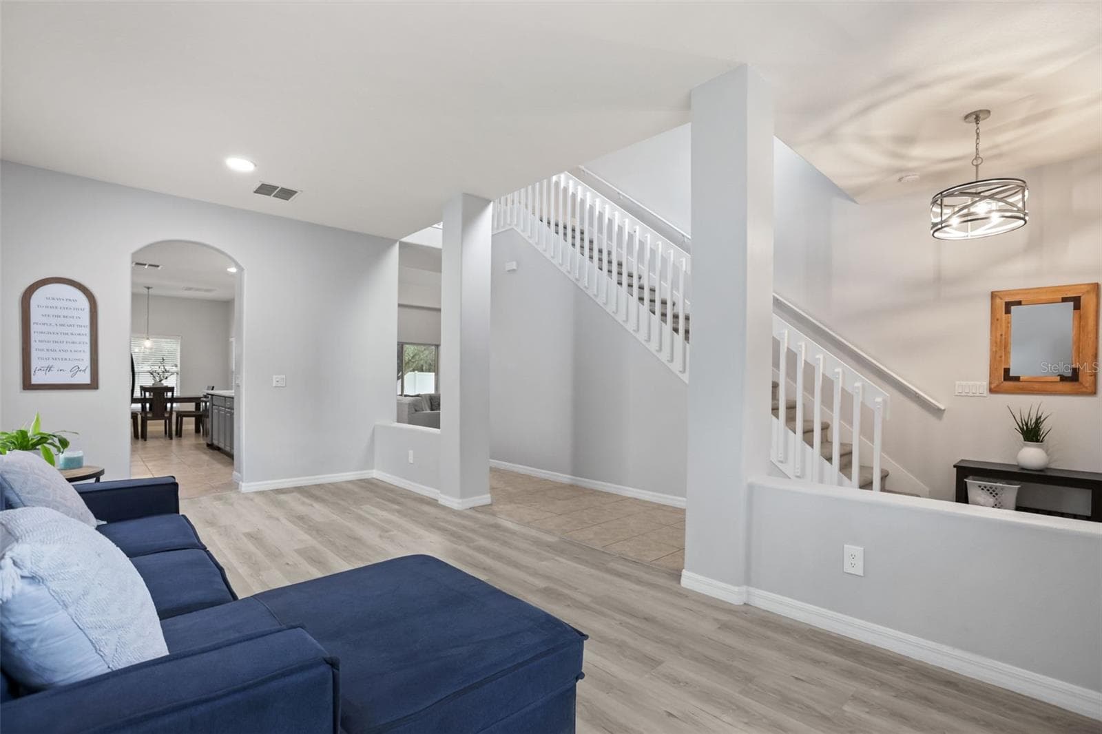 Single Family Residence at 9117 OAK COMMONS WAY, ORLANDO, photo 8 of 45