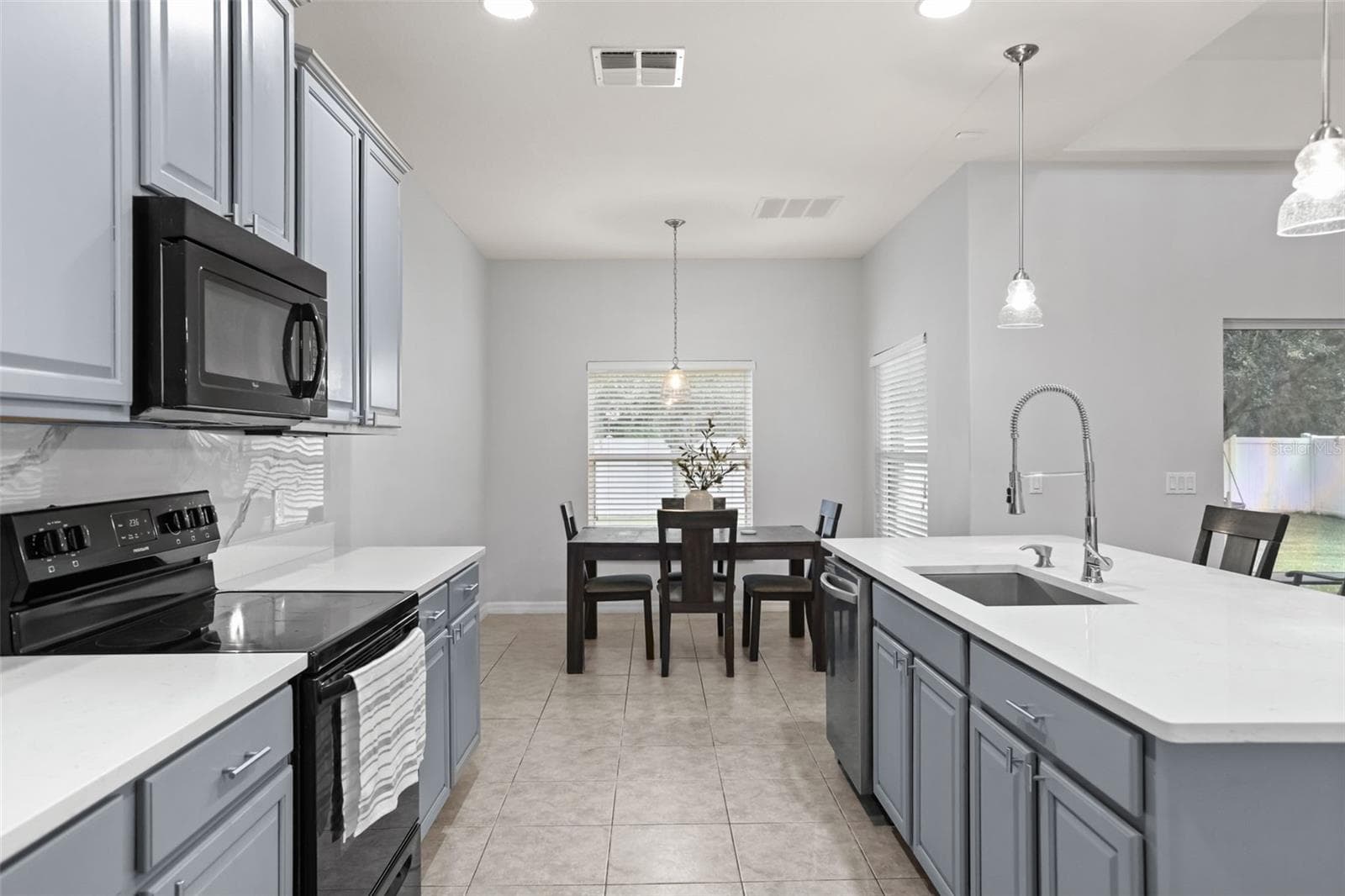 Single Family Residence at 9117 OAK COMMONS WAY, ORLANDO, photo 9 of 45