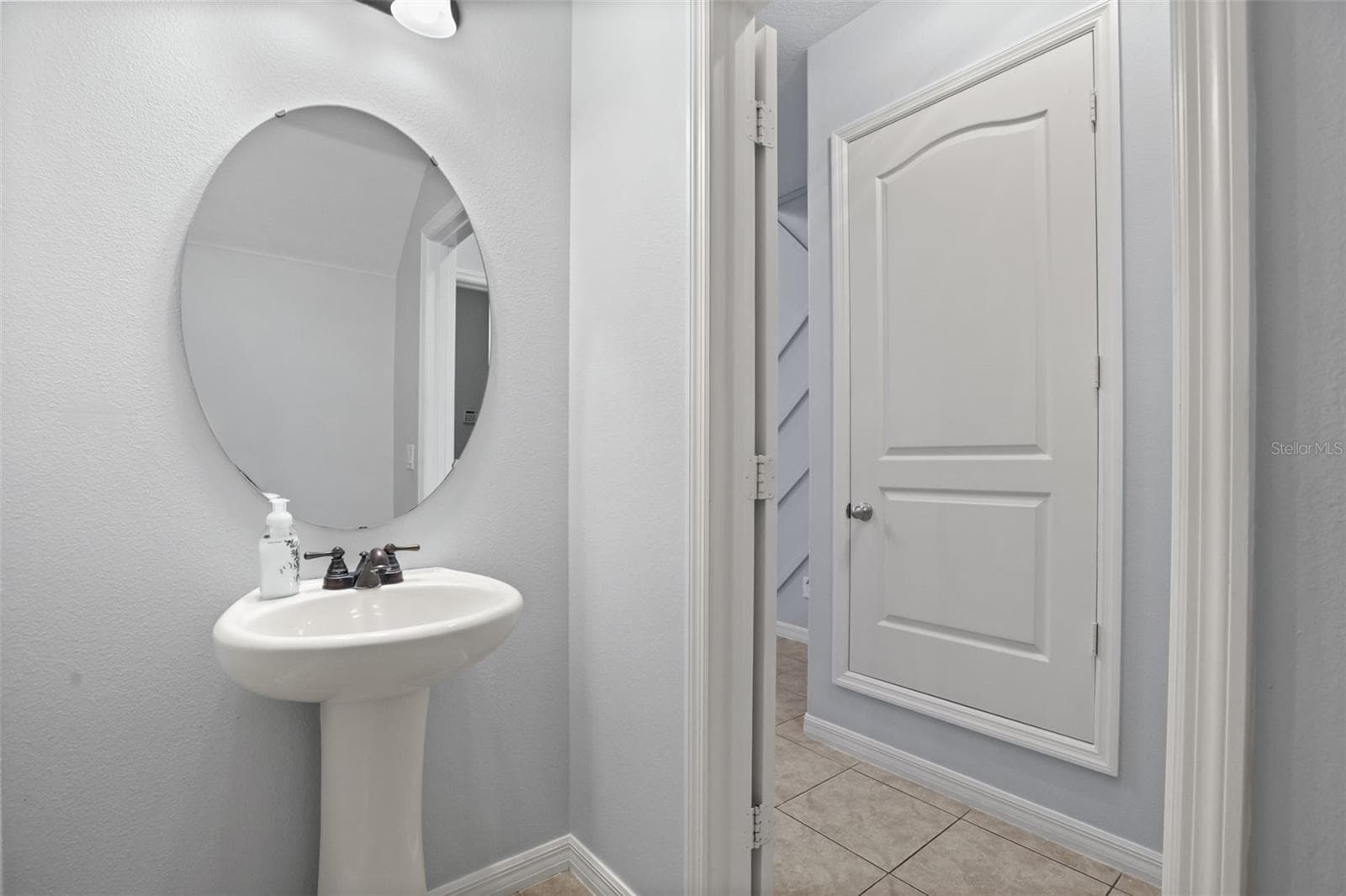 Single Family Residence at 9117 OAK COMMONS WAY, ORLANDO, photo 34 of 45