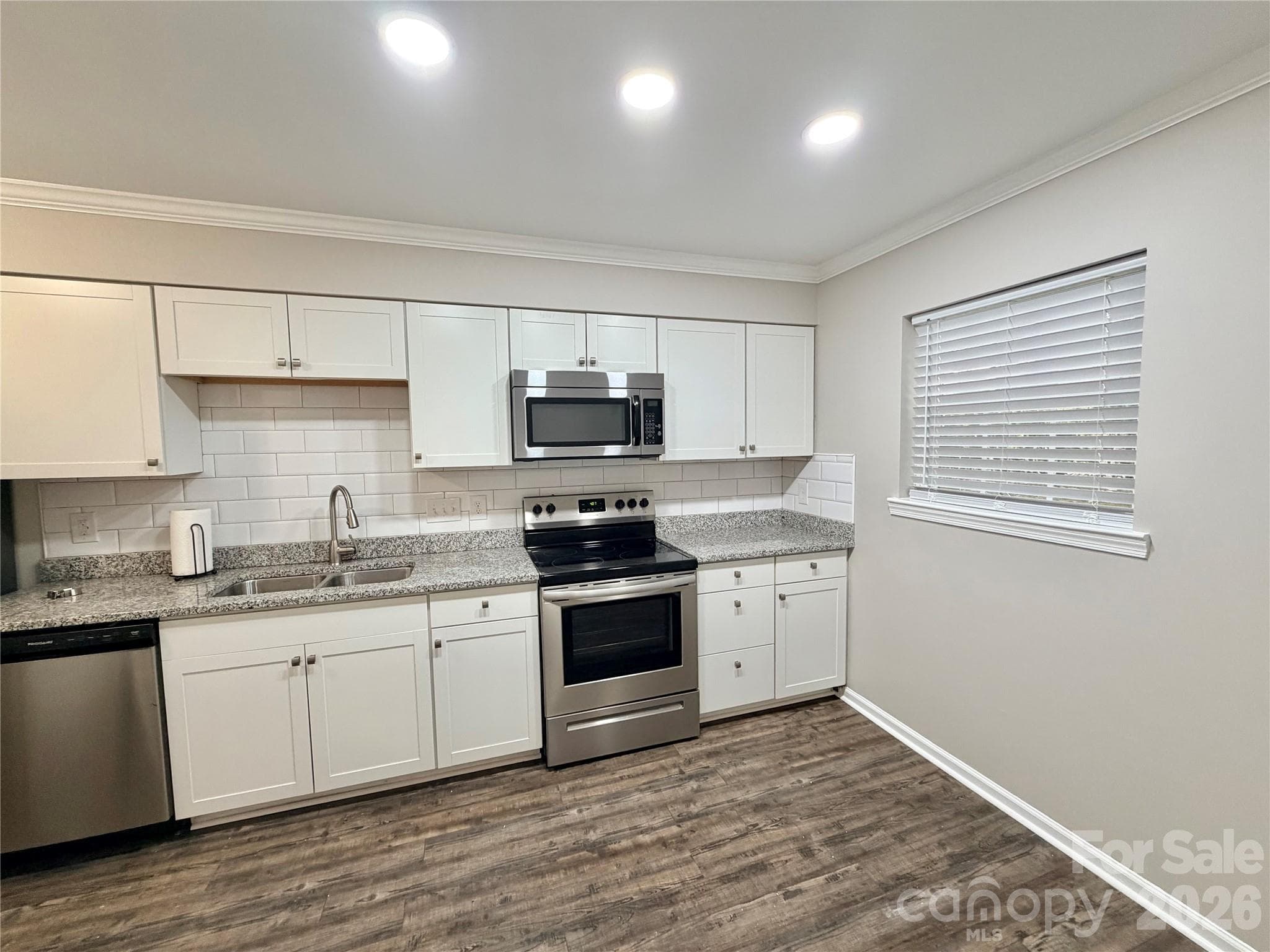 Condominium at 11011 Hunter Trail Lane, Charlotte, photo 8 of 23