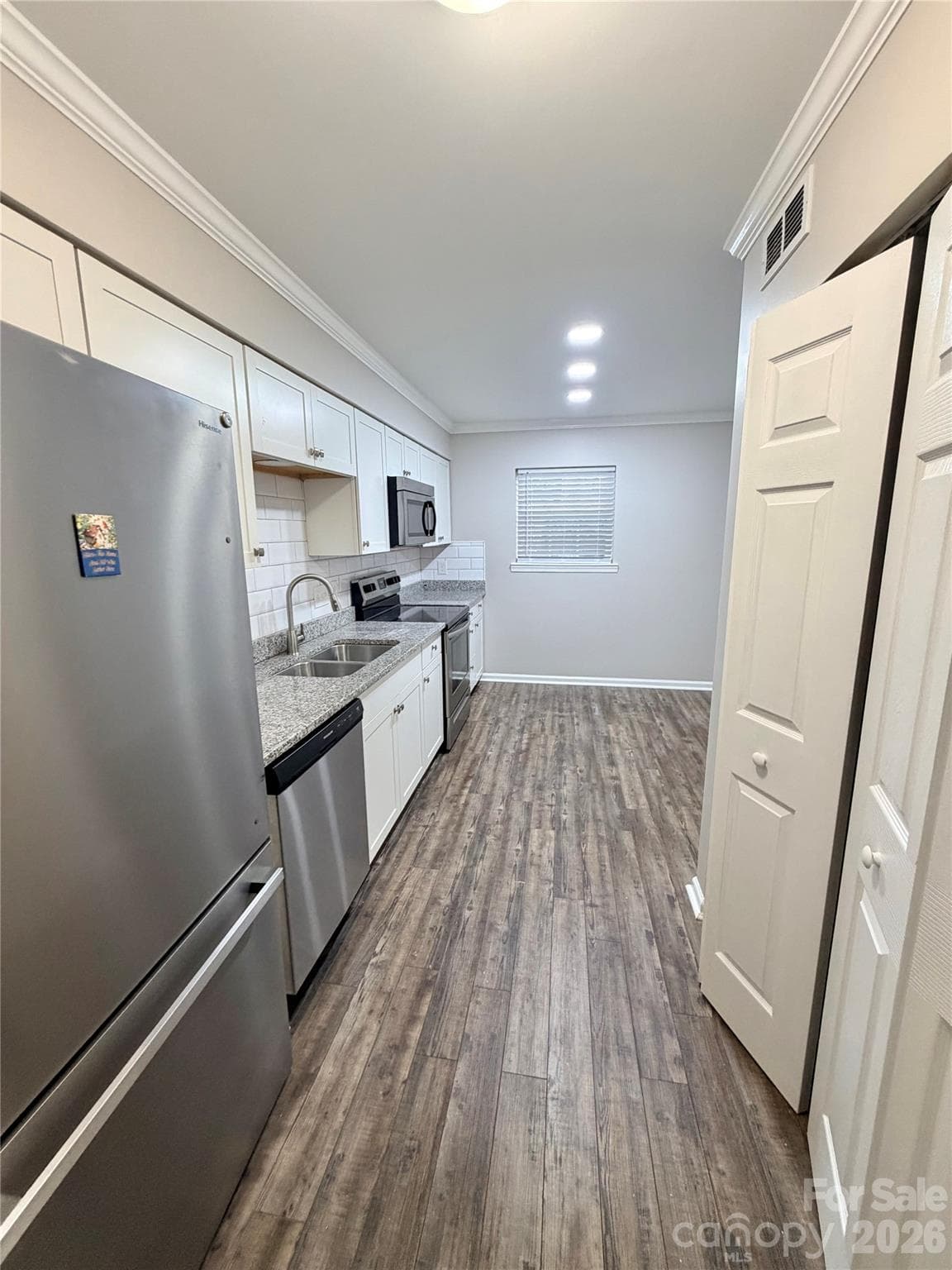 Condominium at 11011 Hunter Trail Lane, Charlotte, photo 10 of 23