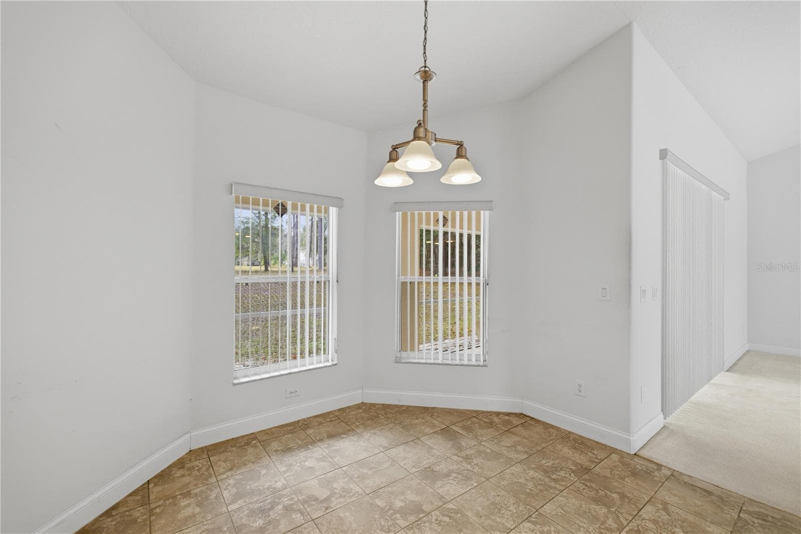 Single Family Residence at 2820 E NEWHAVEN ST, INVERNESS, photo 14 of 64
