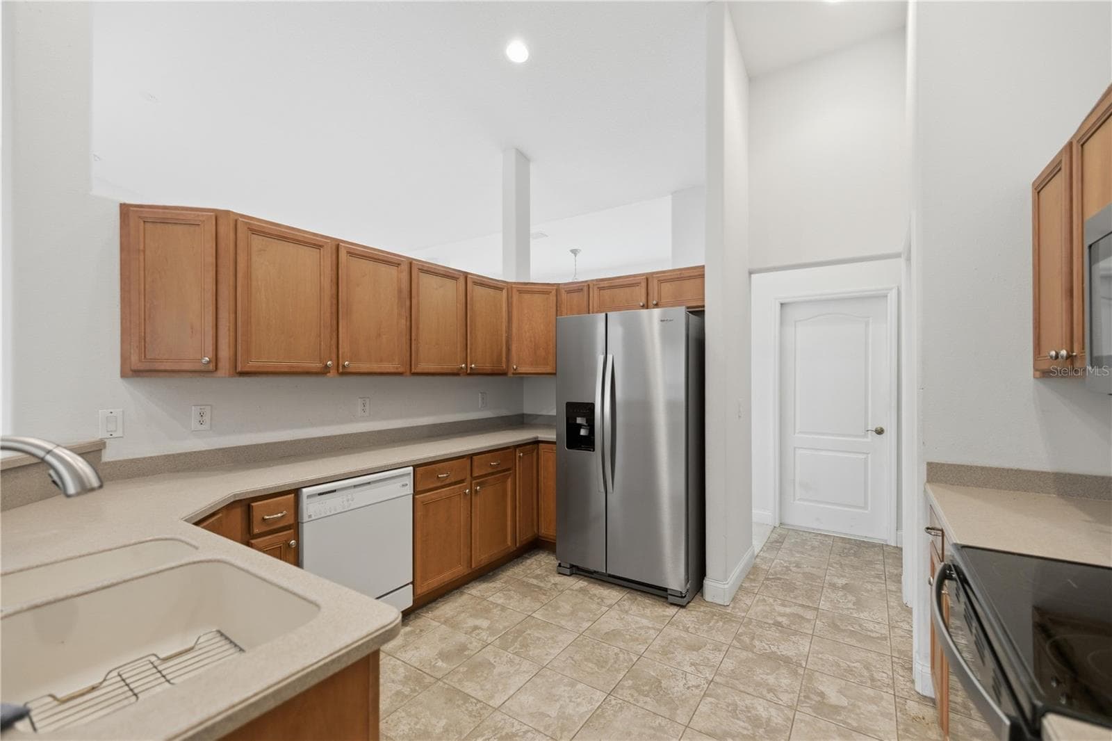 Single Family Residence at 2820 E NEWHAVEN ST, INVERNESS, photo 18 of 64