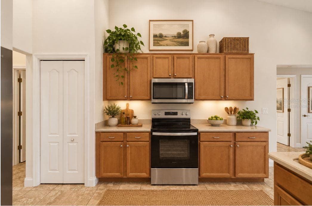 Virtually staged kitchen. - 2820 E NEWHAVEN ST, INVERNESS