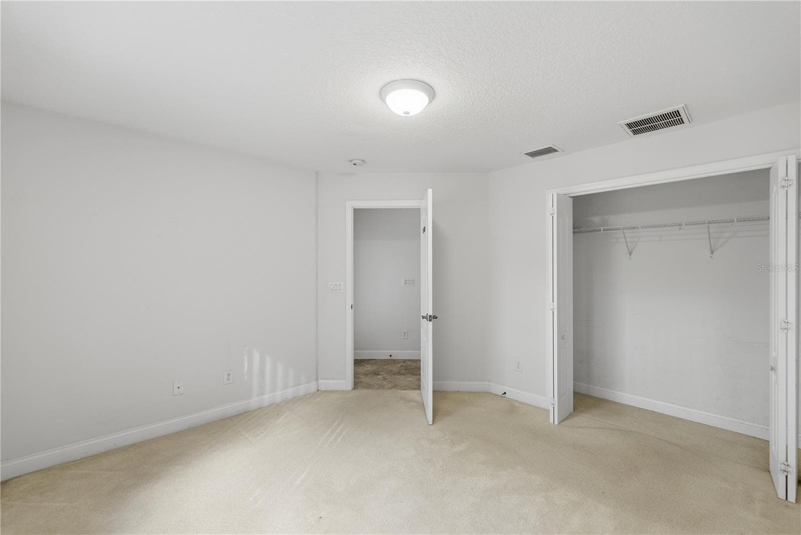 Single Family Residence at 2820 E NEWHAVEN ST, INVERNESS, photo 24 of 64