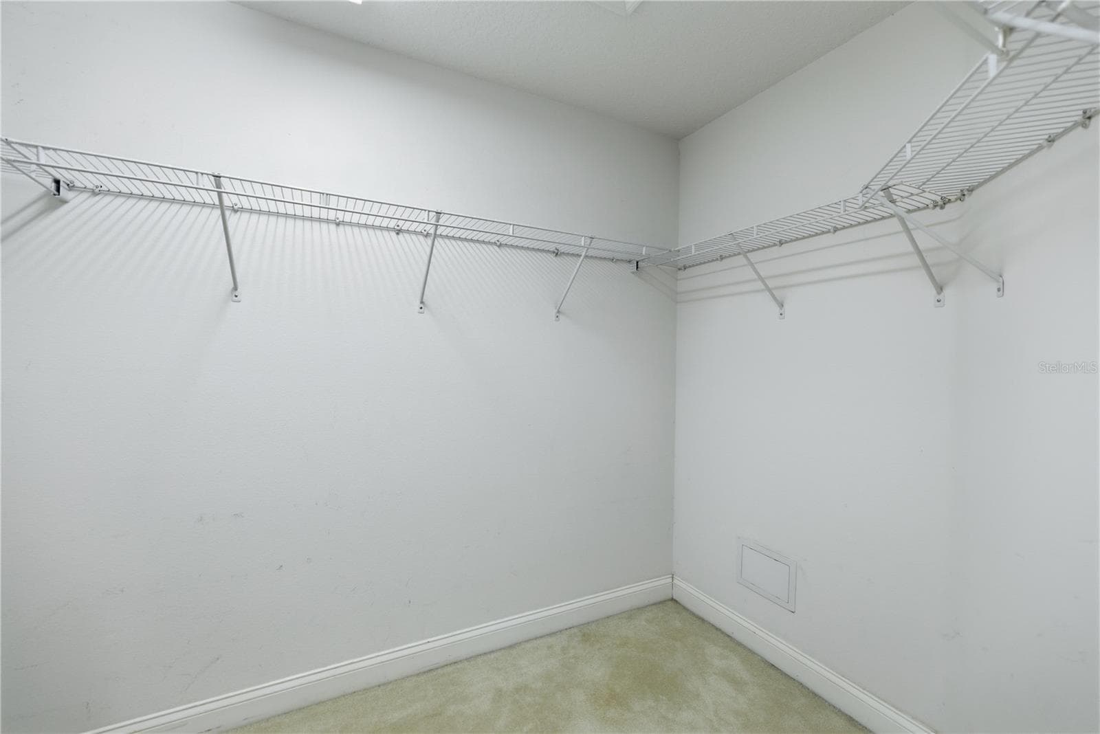 Single Family Residence at 2820 E NEWHAVEN ST, INVERNESS, photo 30 of 64