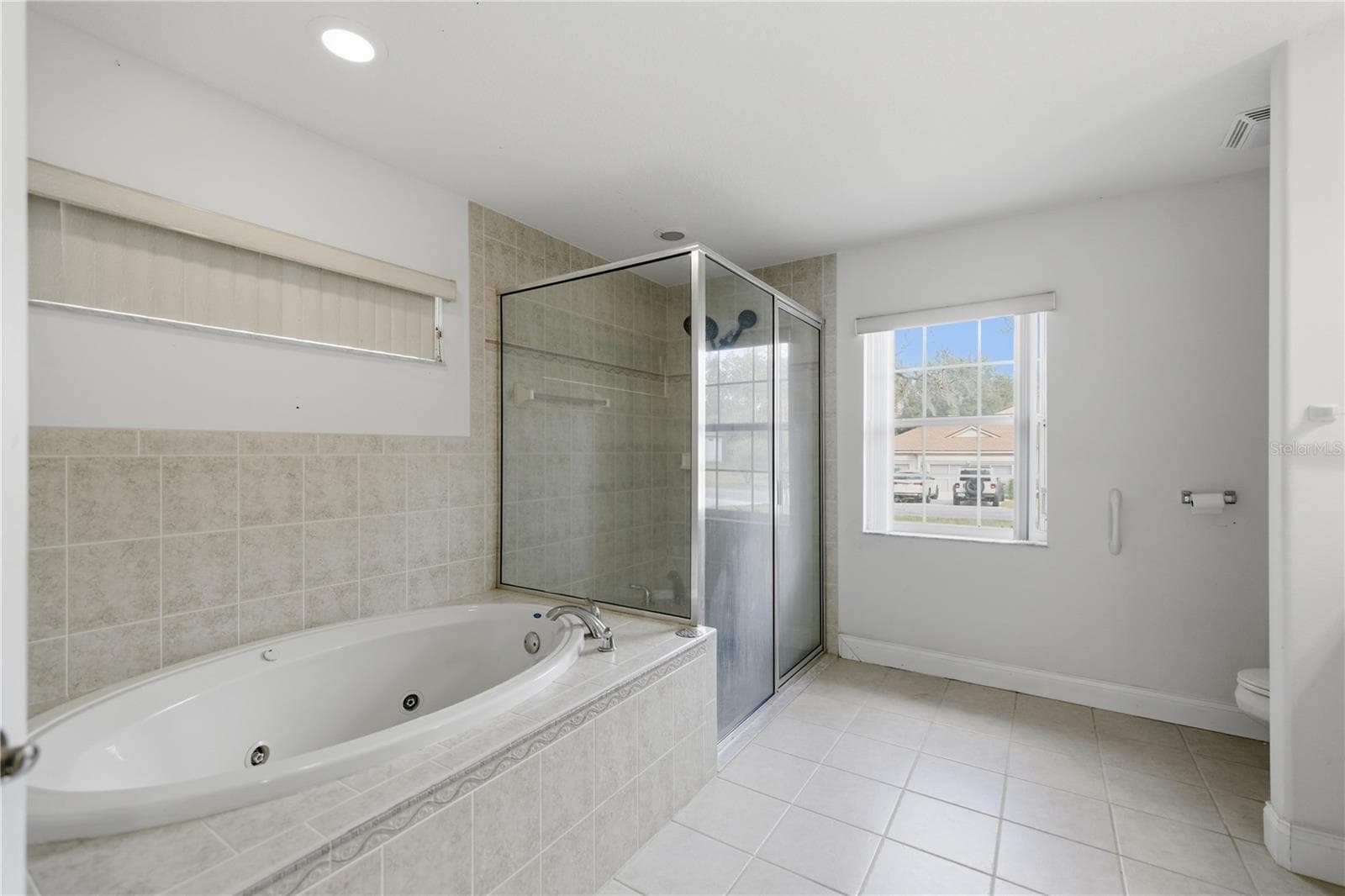 Single Family Residence at 2820 E NEWHAVEN ST, INVERNESS, photo 32 of 64