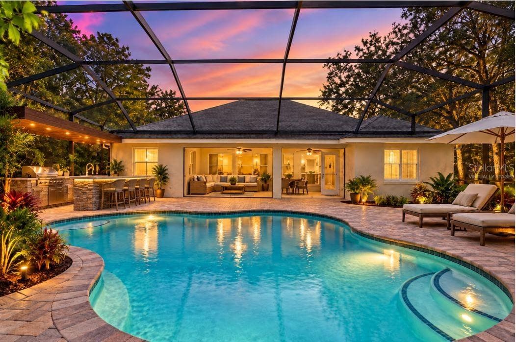 Virtually staged lanai, pool and outdoor kitchen - 2820 E NEWHAVEN ST, INVERNESS