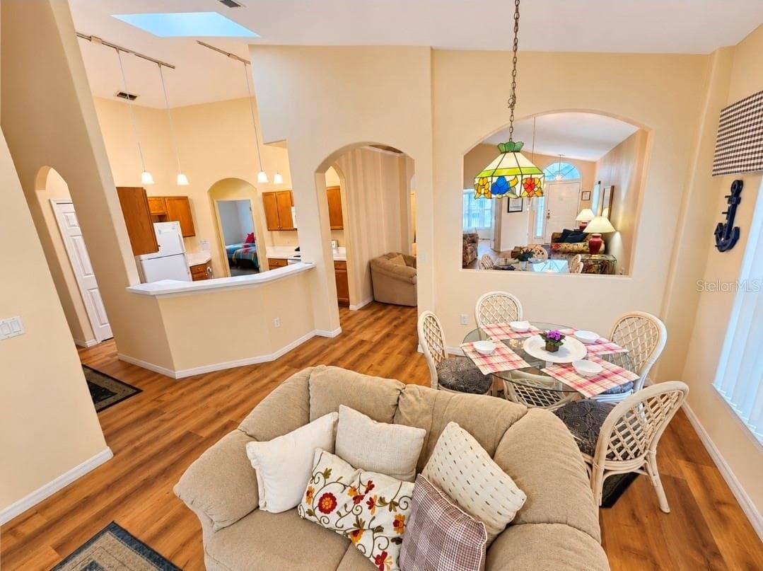LIVING/ EAT IN/ BREAKFAST BAR - 4640 EAGLE PEAK DR, KISSIMMEE