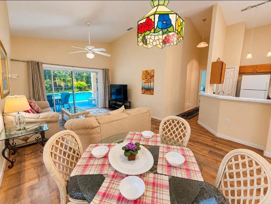 EAT IN/ LIVING - 4640 EAGLE PEAK DR, KISSIMMEE