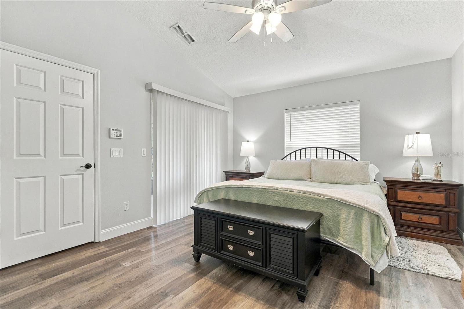 This primary bedroom suite is amazing! - 430 DEANNA CIR, DELAND