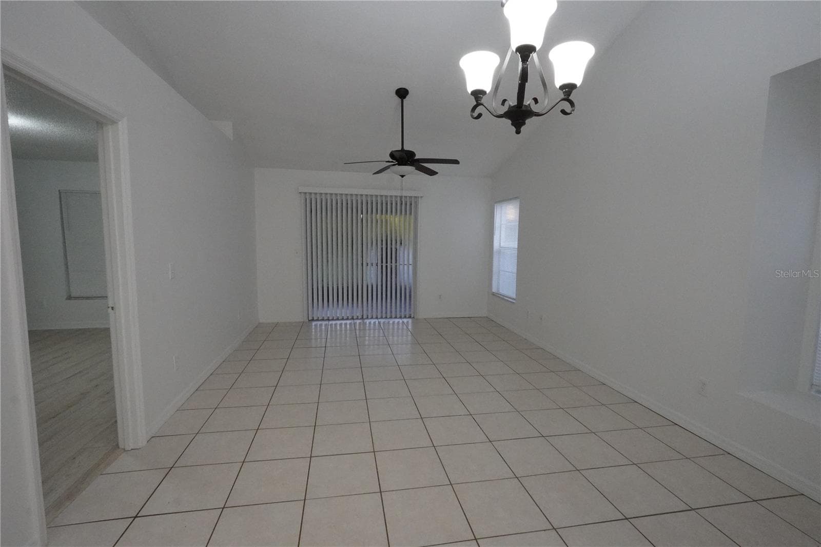 Single Family Residence at DEAN ACRES, ORLANDO, photo 7 of 44
