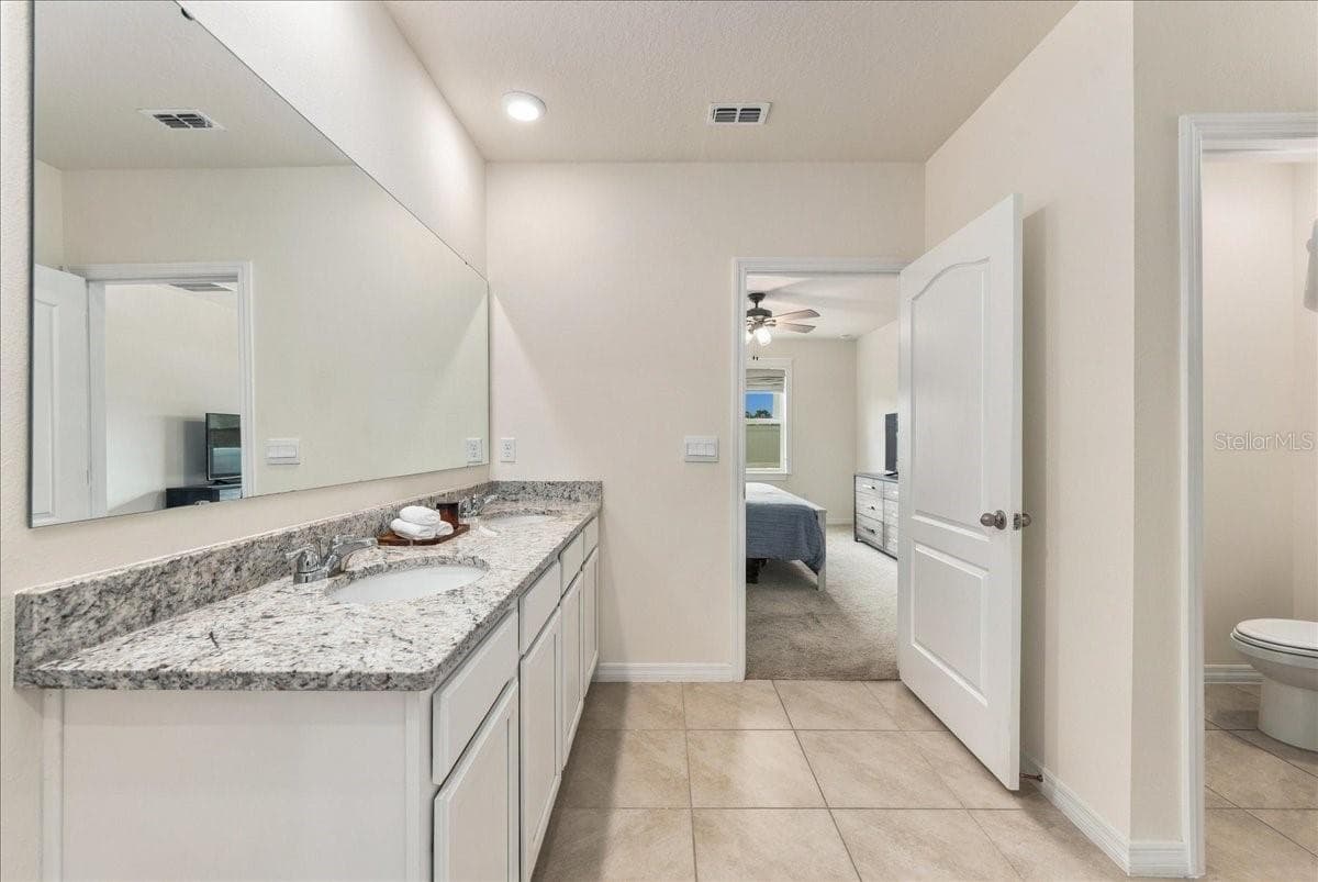Single Family Residence at 5244 GREENHEART AVE, MOUNT DORA, photo 13 of 28